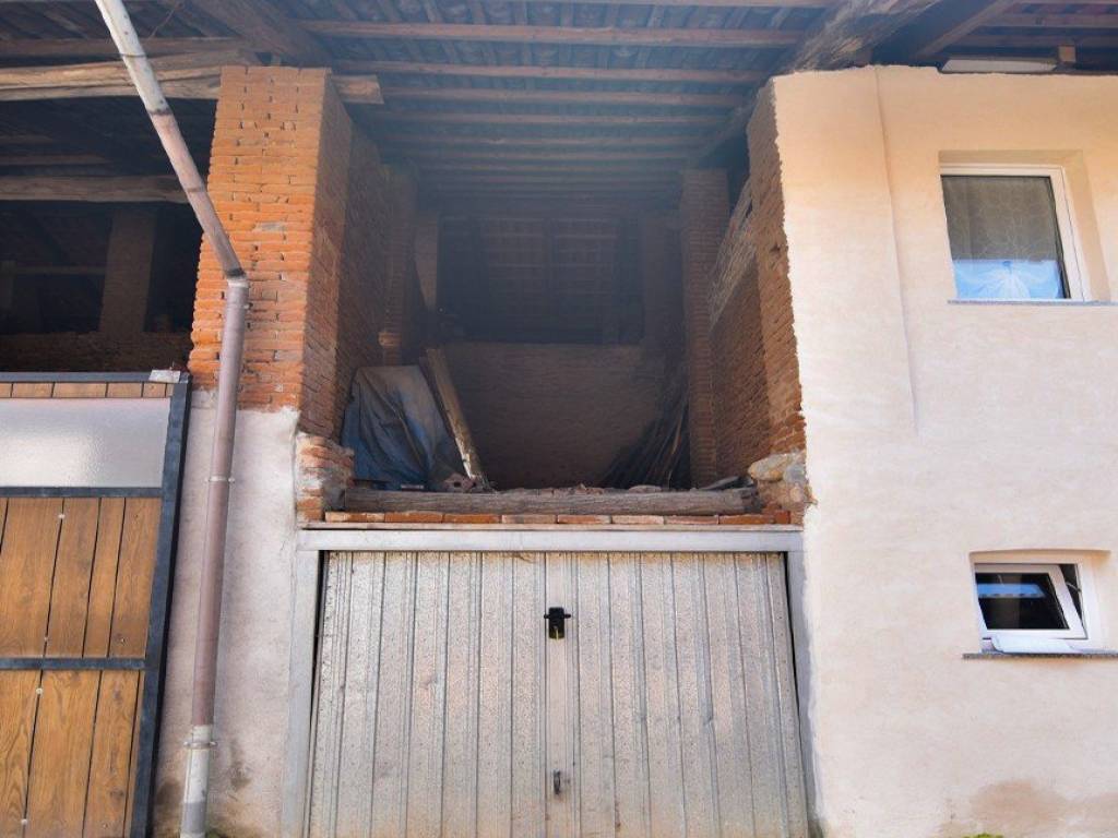 box auto in vendita a Front in zona Ceretti
