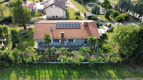 casa indipendente in vendita a Frossasco