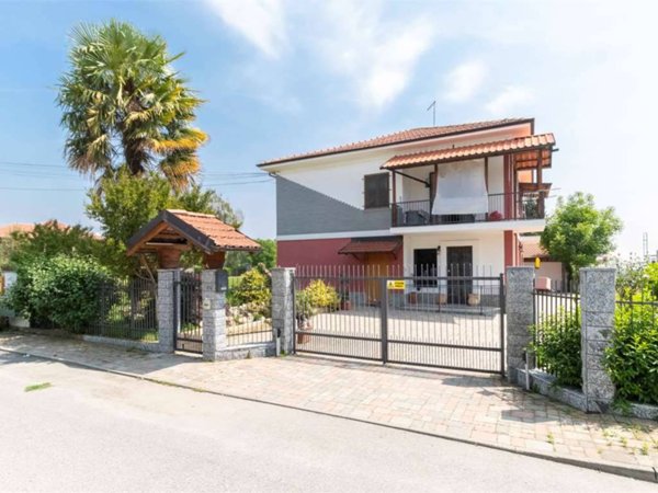 casa indipendente in vendita a Frossasco
