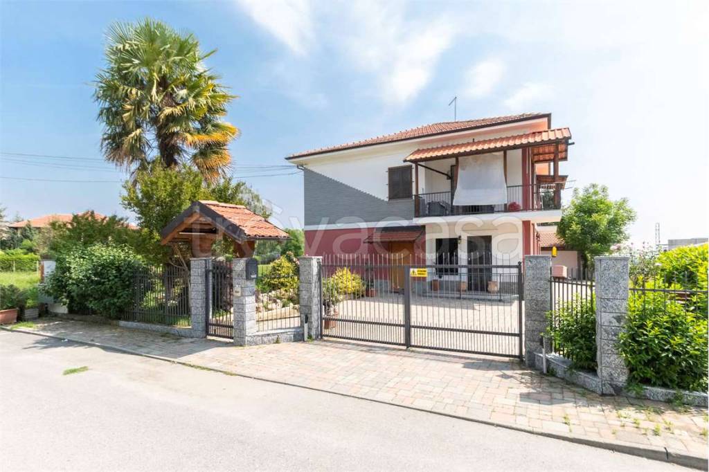 casa indipendente in vendita a Frossasco
