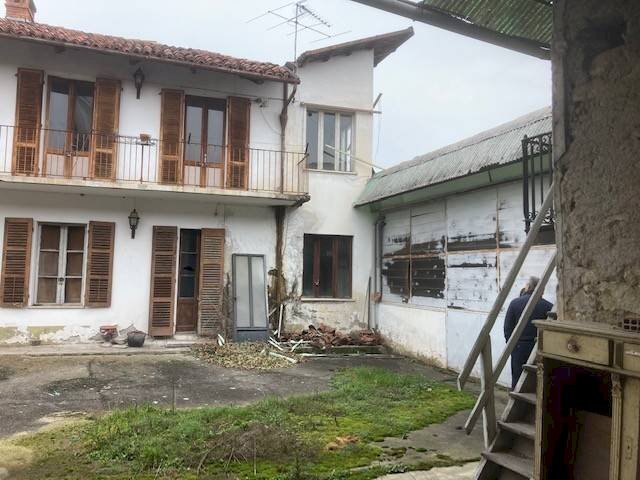 locale commerciale in vendita a Frossasco