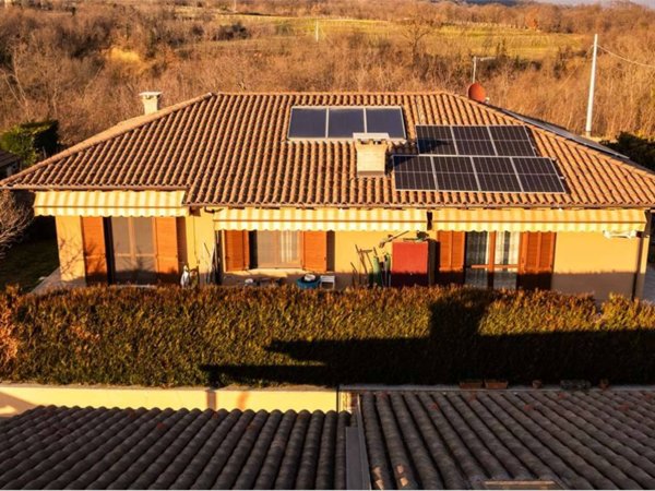 casa indipendente in vendita a Frossasco
