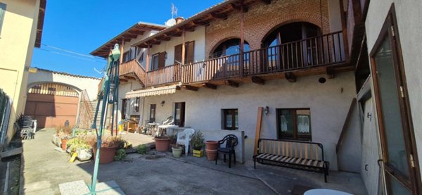 casale in vendita a Frossasco