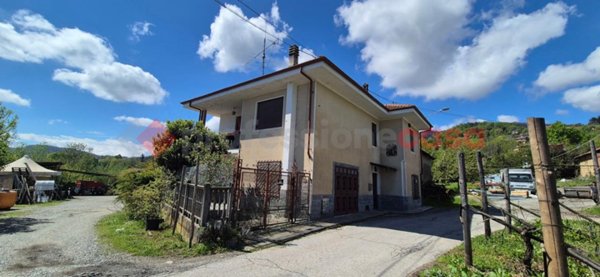 casa indipendente in vendita a Frossasco