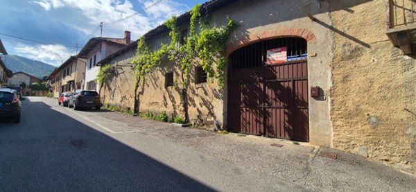 casale in vendita a Frossasco