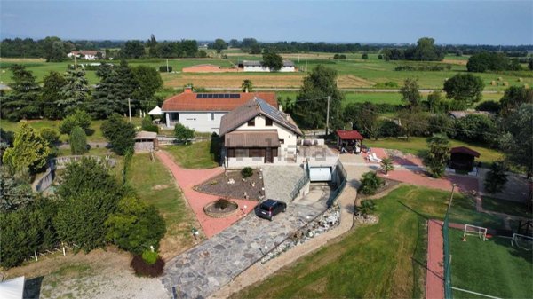 casa indipendente in vendita a Frossasco