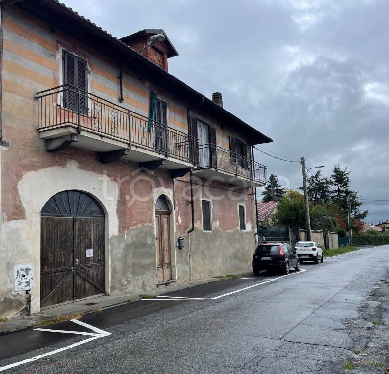 casa indipendente in vendita a Frossasco