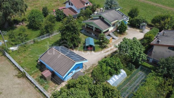 casa indipendente in vendita a Frossasco