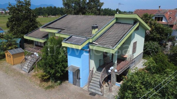 casa indipendente in vendita a Frossasco