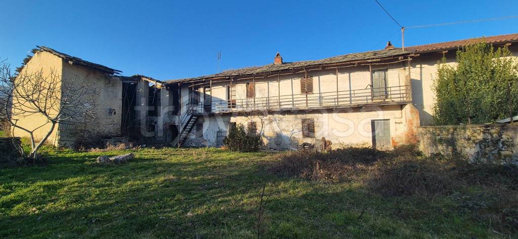 casa indipendente in vendita a Frossasco