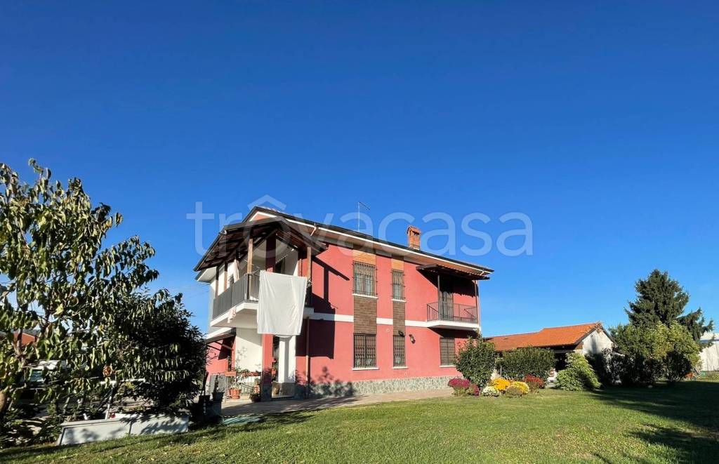 casa indipendente in vendita a Frossasco
