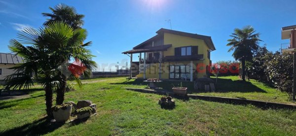 casa indipendente in vendita a Frossasco