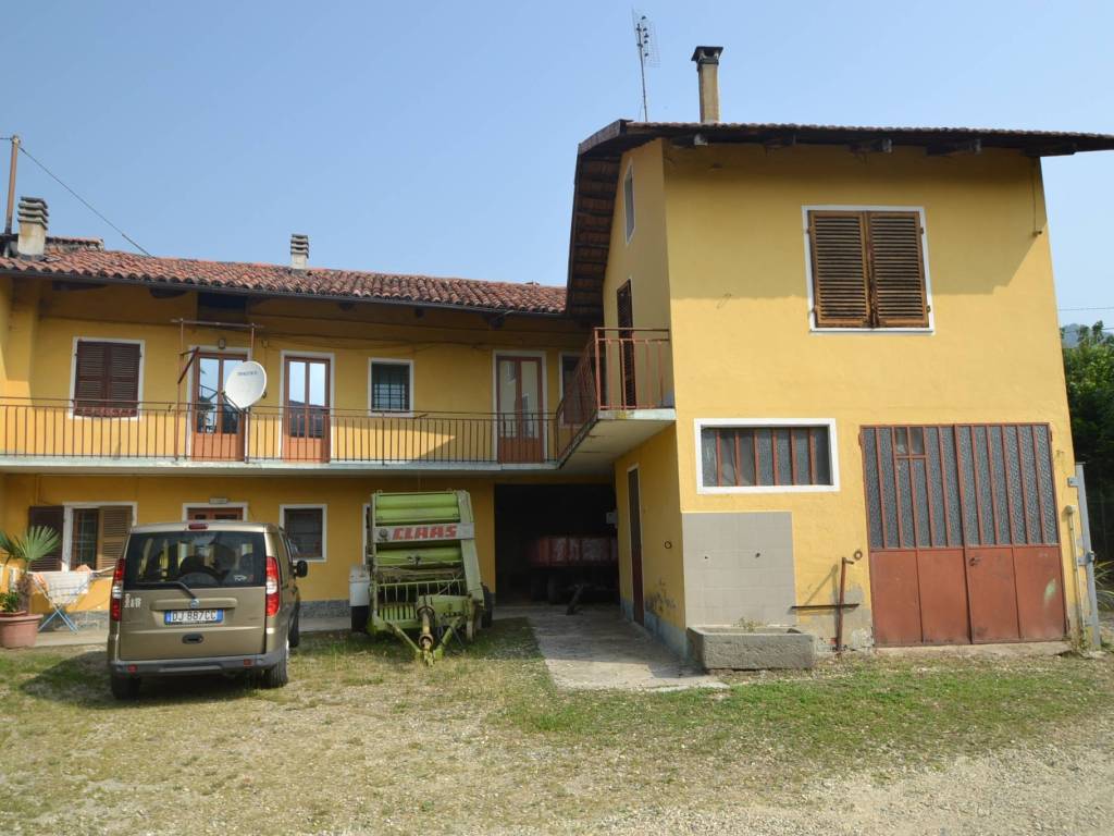 casa indipendente in vendita a Frossasco