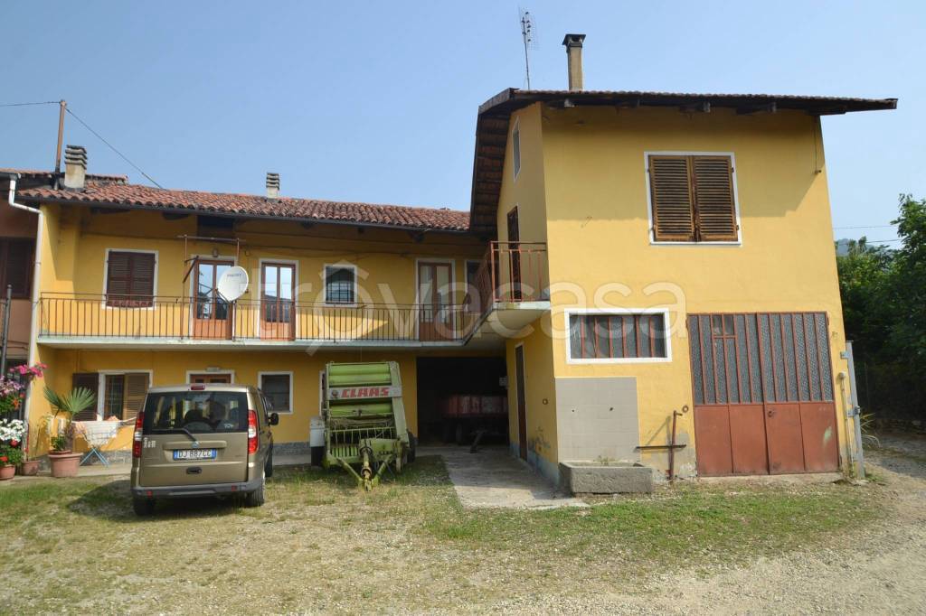 casa indipendente in vendita a Frossasco