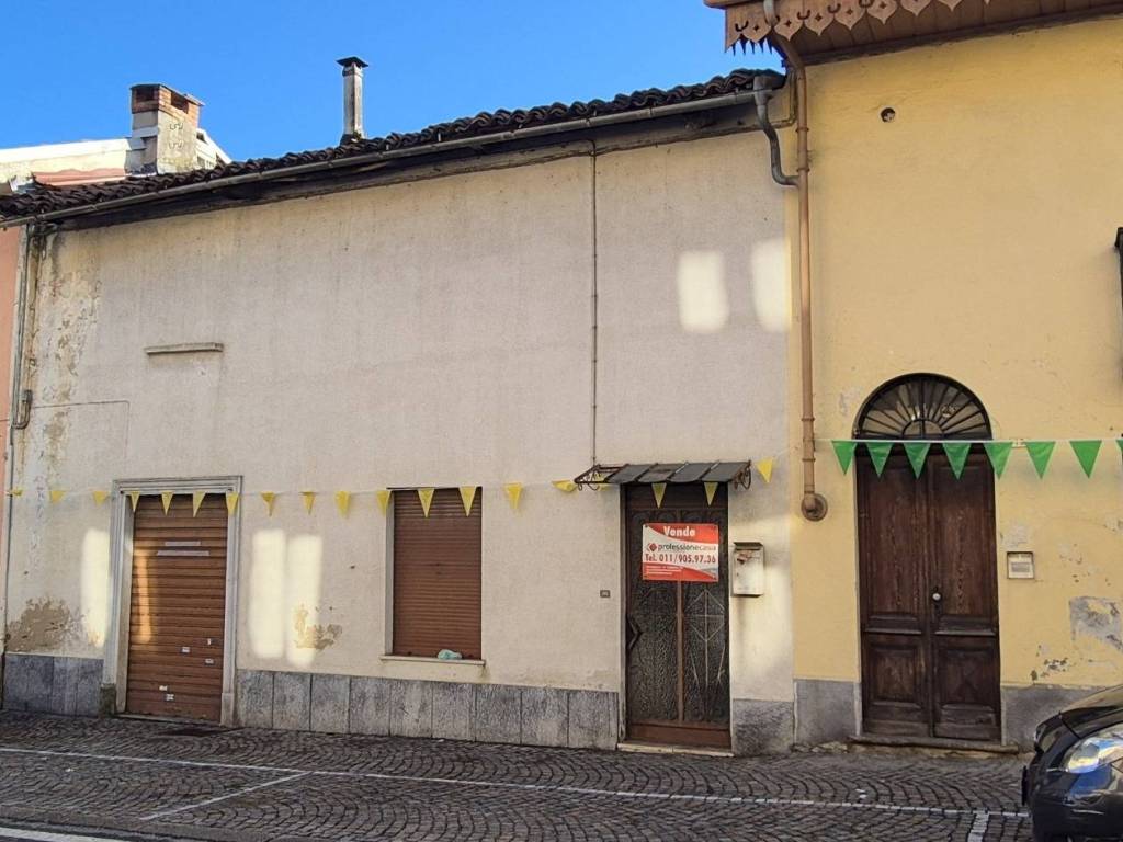 casa indipendente in vendita a Frossasco