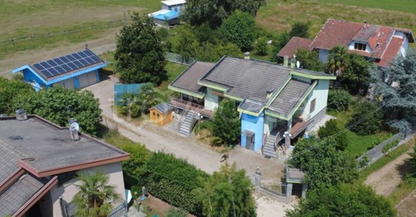 casa indipendente in vendita a Frossasco