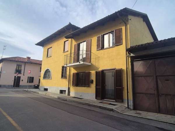 casa indipendente in vendita a Frossasco
