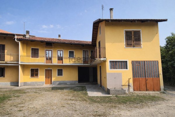 casa indipendente in vendita a Frossasco