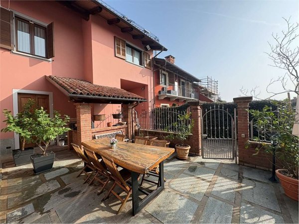 casa indipendente in vendita a Frossasco