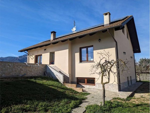 casa indipendente in vendita a Frossasco