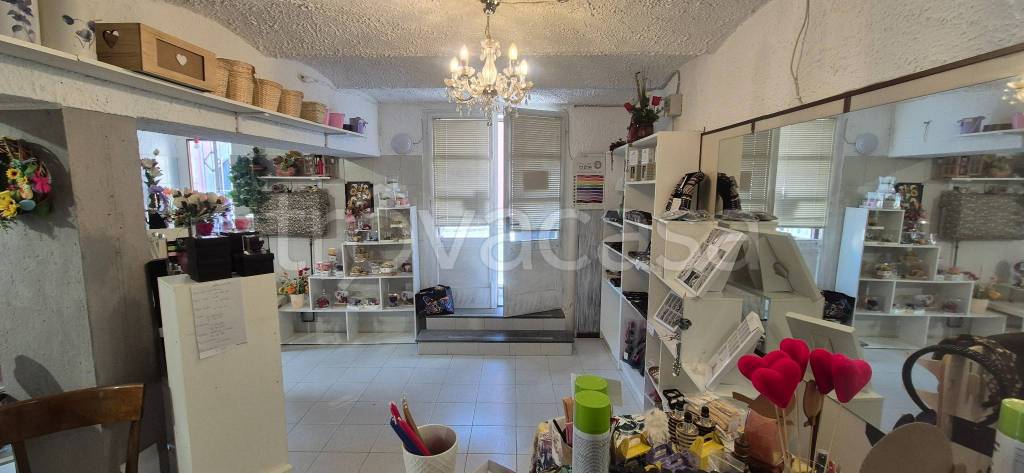 negozio in vendita a Frossasco