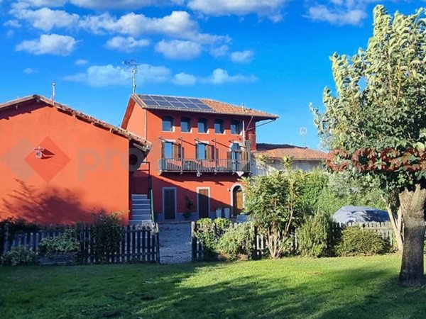casale in vendita a Frossasco