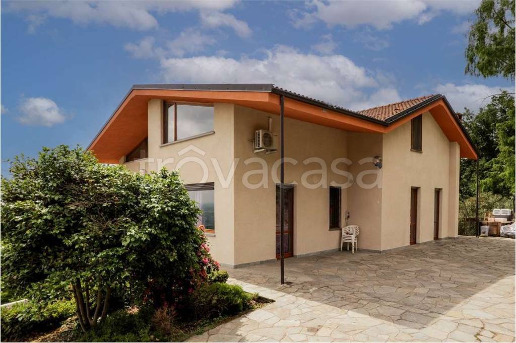 casa indipendente in vendita a Frossasco