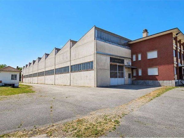 locale commerciale in vendita a Frossasco