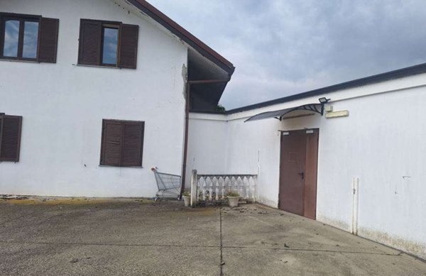negozio in vendita a Frossasco