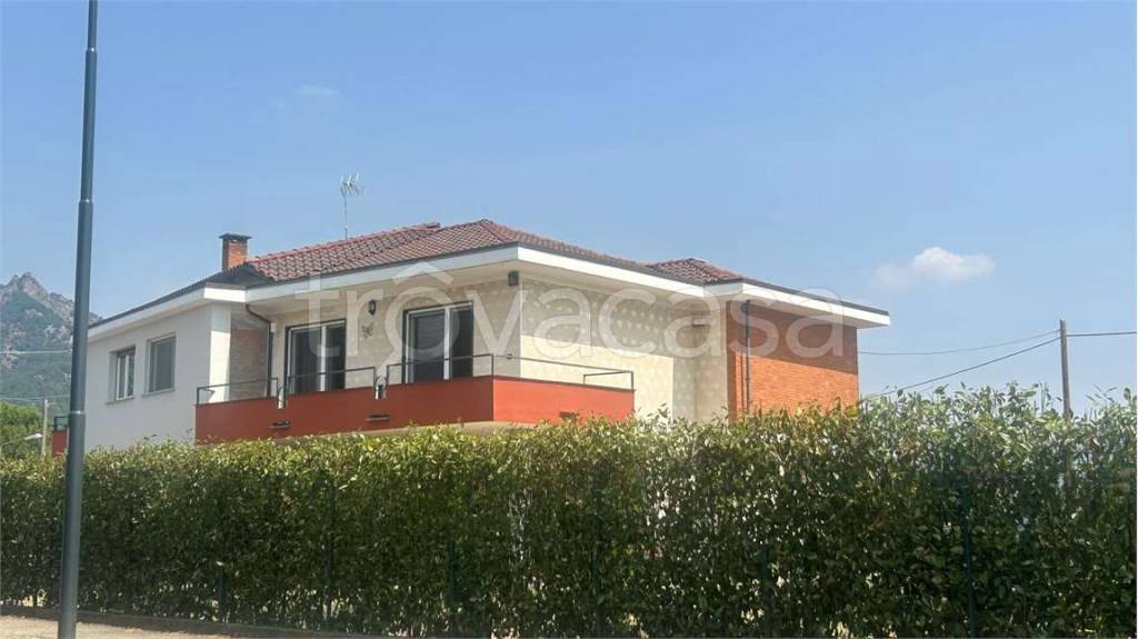 casa indipendente in vendita a Frossasco