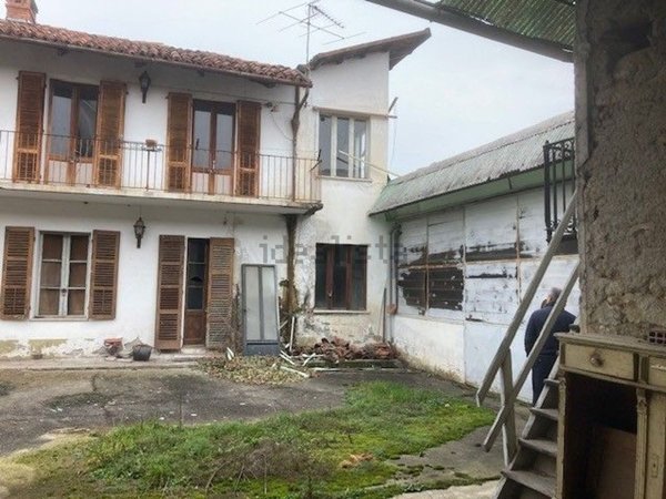locale commerciale in vendita a Frossasco