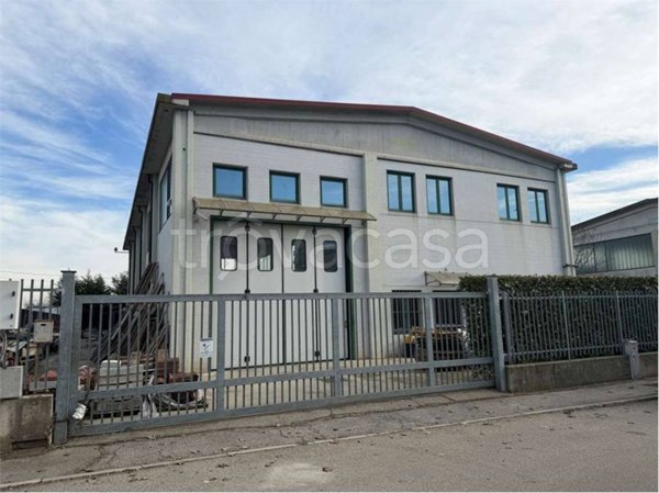 locale commerciale in vendita a Garzigliana in zona Conti