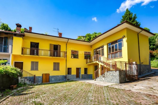 casa indipendente in vendita a Gassino Torinese in zona Bussolino
