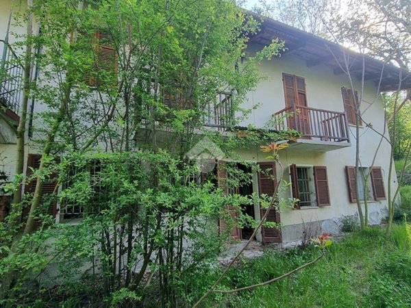 casa semindipendente in vendita a Gassino Torinese in zona Bussolino