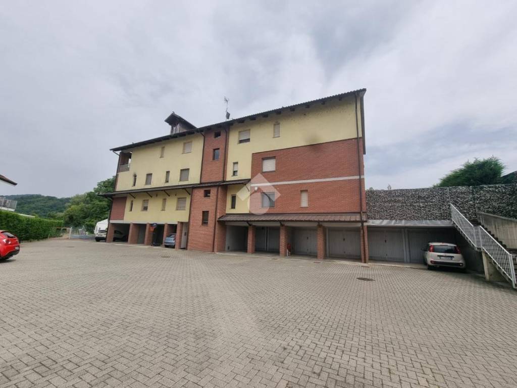 appartamento in vendita a Gassino Torinese in zona Bussolino