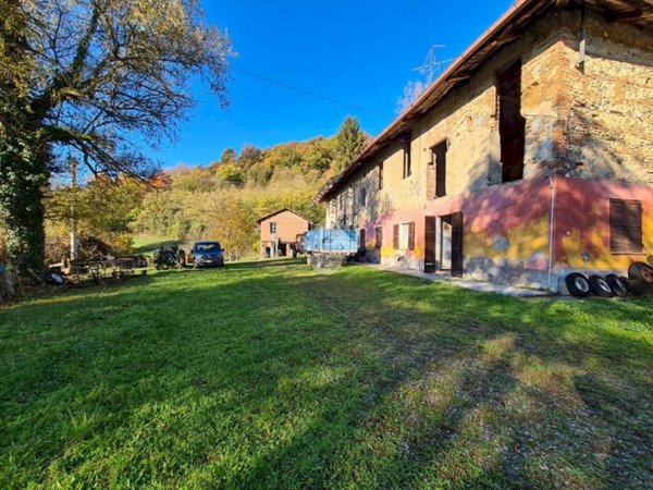casa indipendente in vendita a Gassino Torinese in zona Bardassano