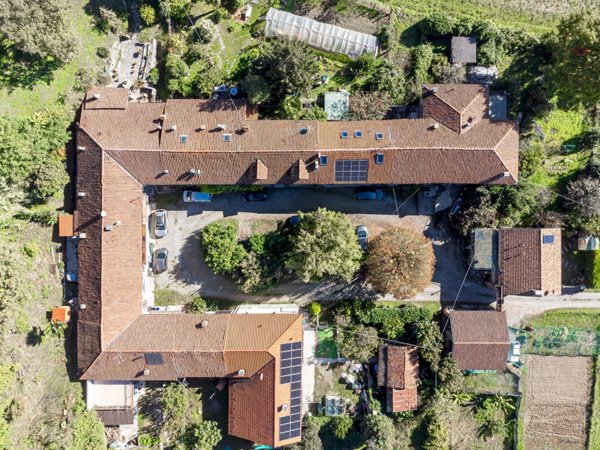 casale in vendita a Gassino Torinese in zona Bussolino