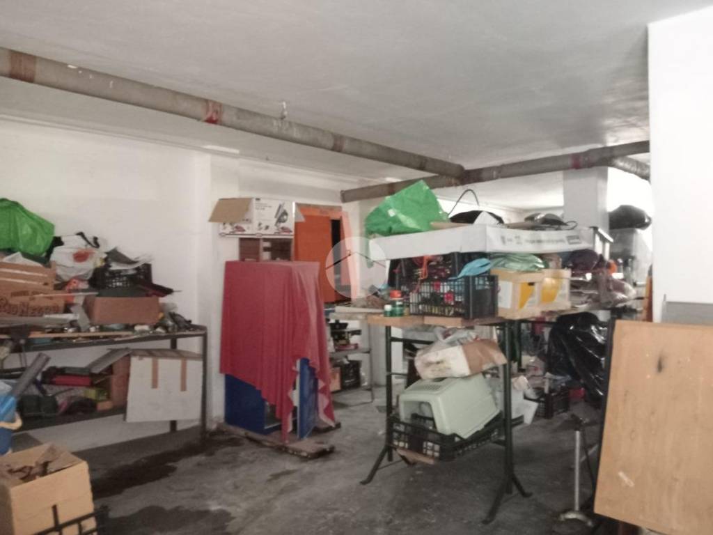 locale di sgombero in vendita a Gassino Torinese