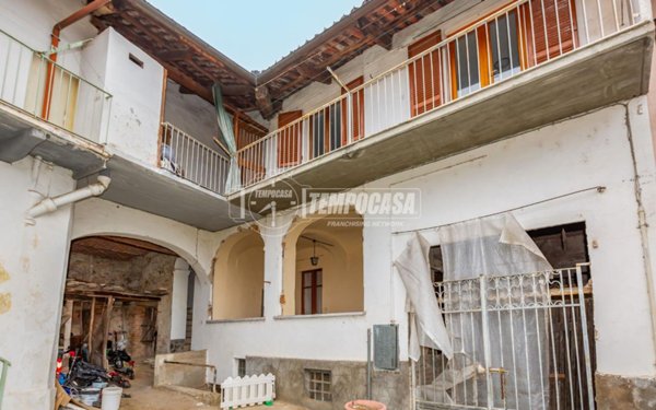 casa indipendente in vendita a Gassino Torinese