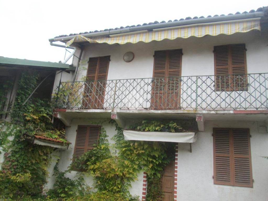 casa semindipendente in vendita a Gassino Torinese in zona Bussolino