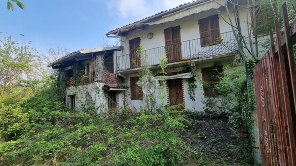 casa indipendente in vendita a Gassino Torinese in zona Bussolino