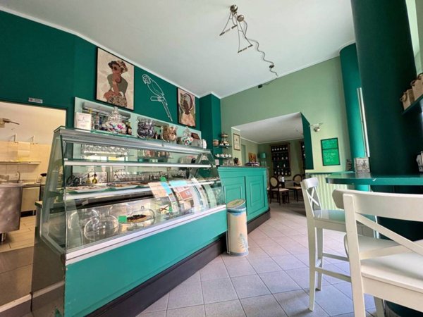 negozio in vendita a Gassino Torinese