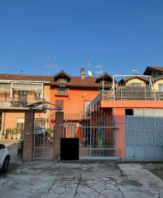 intera palazzina in vendita a Gassino Torinese
