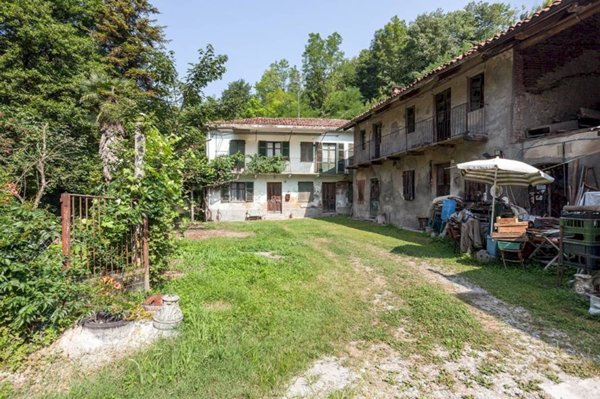 casale in vendita a Gassino Torinese in zona Bardassano