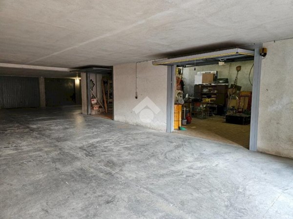 locale di sgombero in vendita a Gassino Torinese