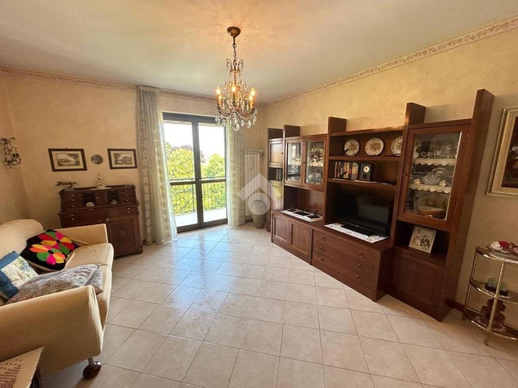 appartamento in vendita a Gassino Torinese in zona Bussolino