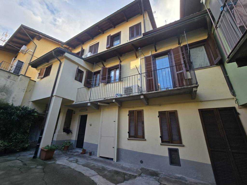 casa indipendente in vendita a Gassino Torinese