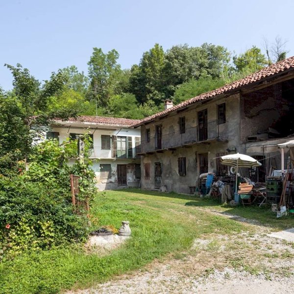 casale in vendita a Gassino Torinese in zona Bardassano