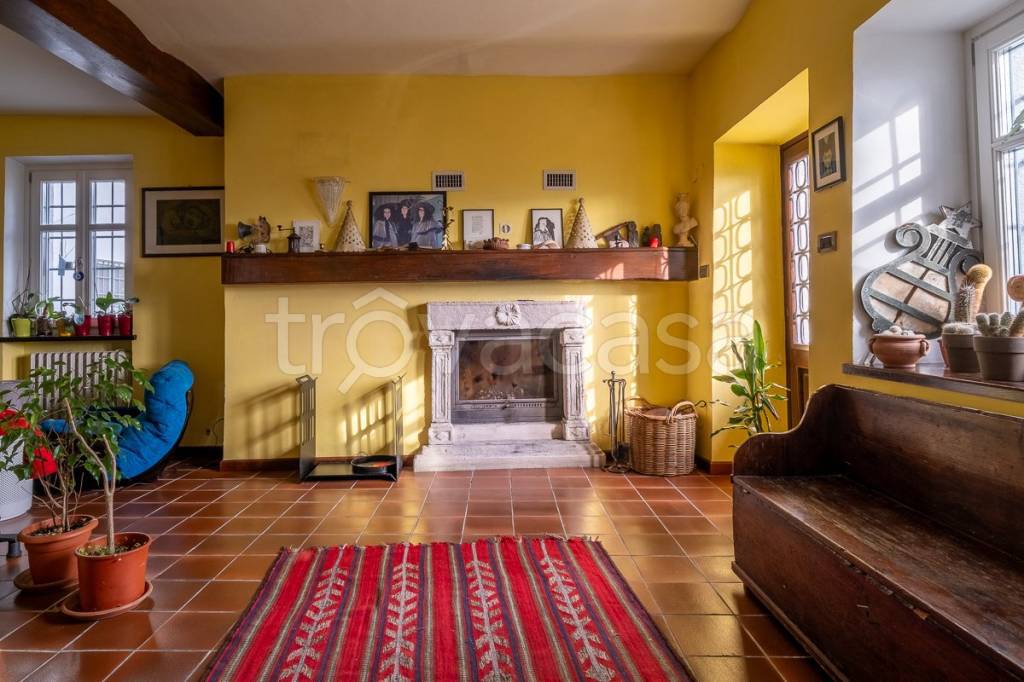 casa indipendente in vendita a Gassino Torinese in zona Bussolino