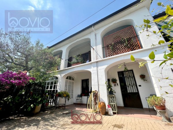 casa indipendente in vendita a Gassino Torinese